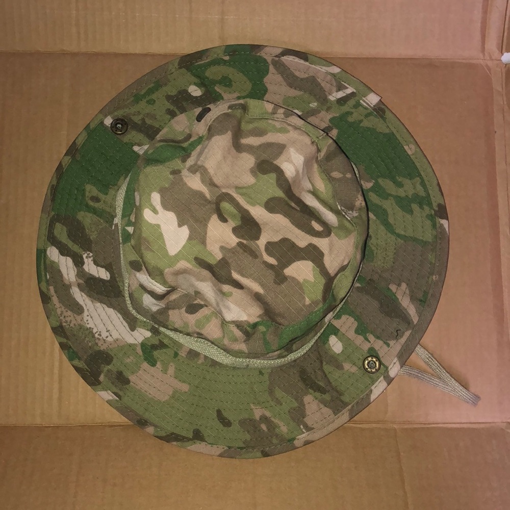 Camo bucket hat